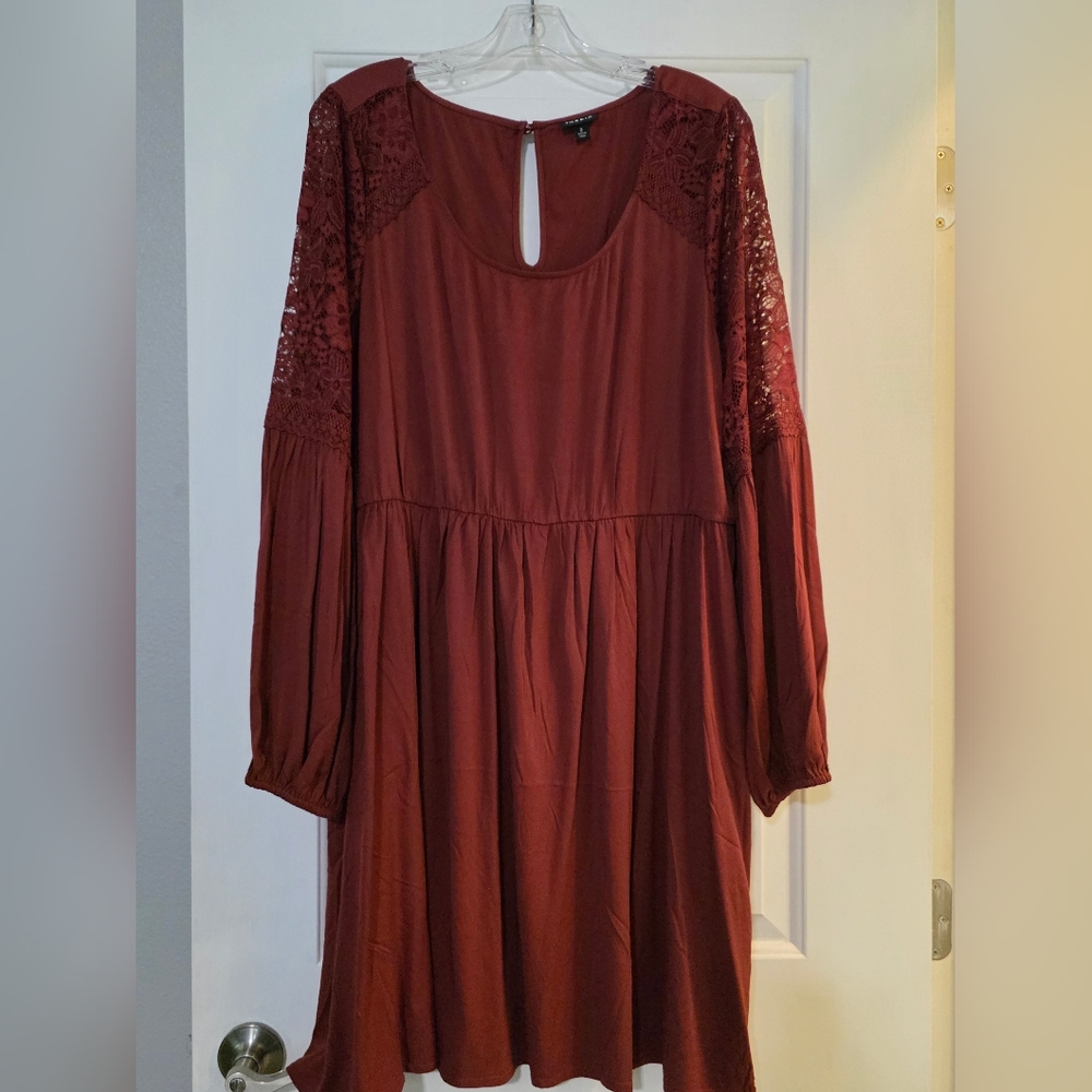 Elegant Brown Dress with Lace Sleeves